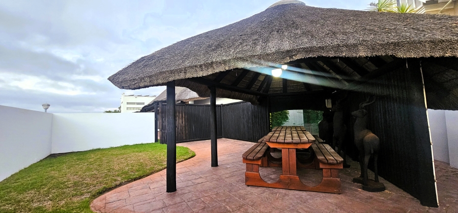 5 Bedroom Property for Sale in Myburgh Park Western Cape